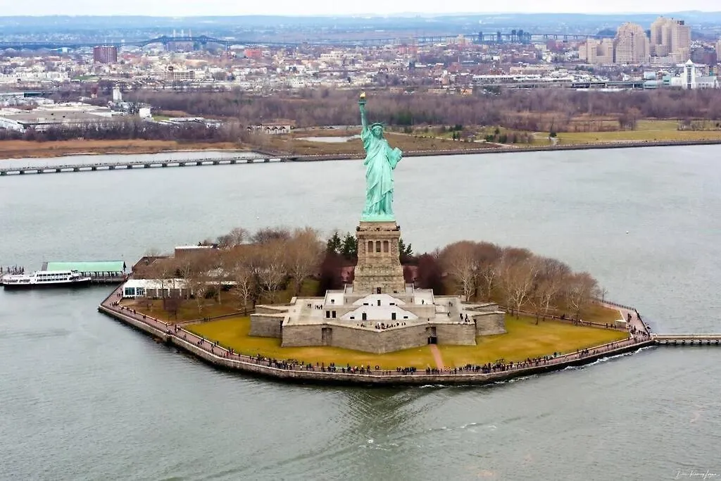Swj 2Nd - Times Sq, Brooklyn Bridge, Lga In 15 Min Apartment New York United States
